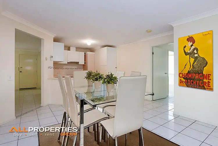 Fourth view of Homely house listing, 5 IBROX CT, Regents Park QLD 4118