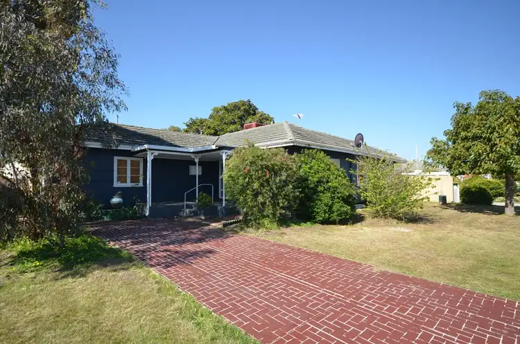 26 Roberts Road, Carlisle WA 6101