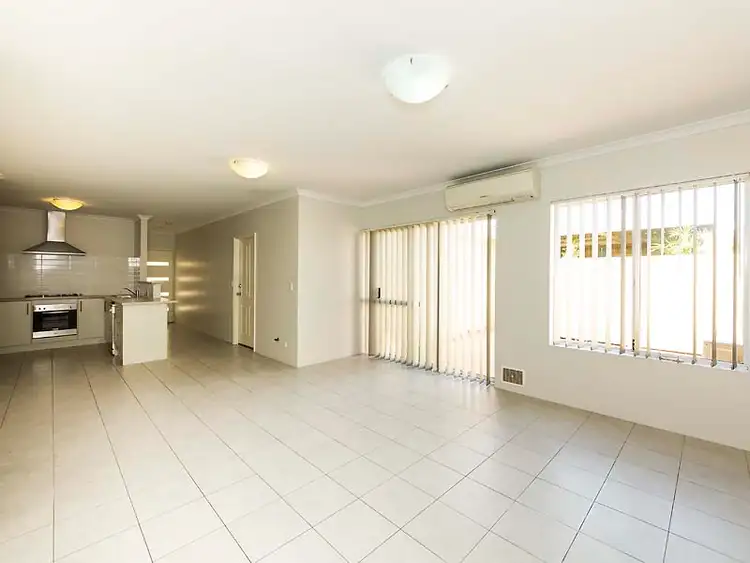 Fourth view of Homely villa listing, 2/11 Findon Crescent, Westminster WA 6061