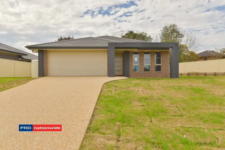 4 Regal Park Drive, Tamworth NSW 2340