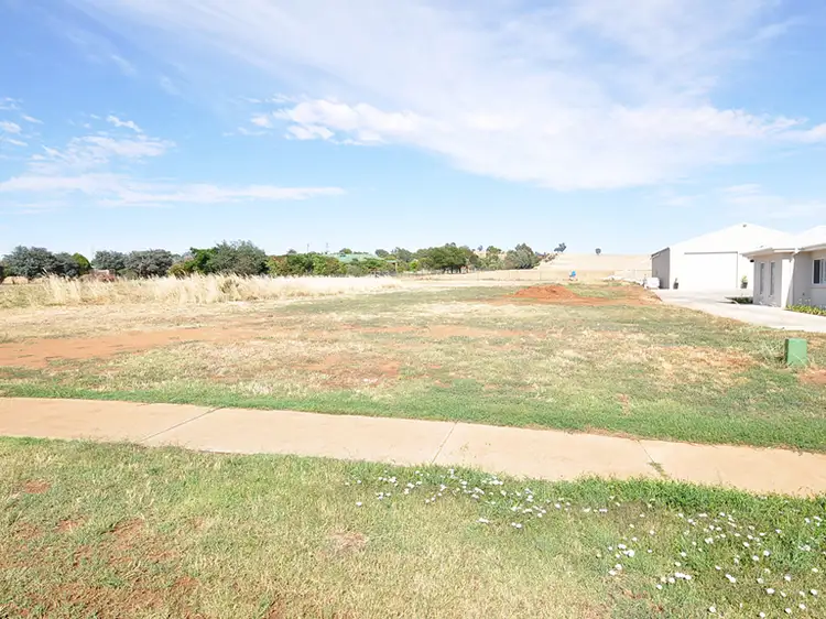 18 (lot 59) Loughan Road, Junee NSW 2663