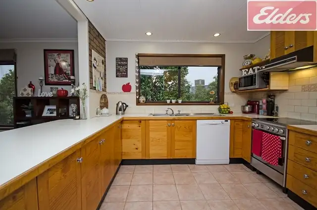 Seventh view of Homely house listing, 6 Hallawell Crescent, Wodonga VIC 3690