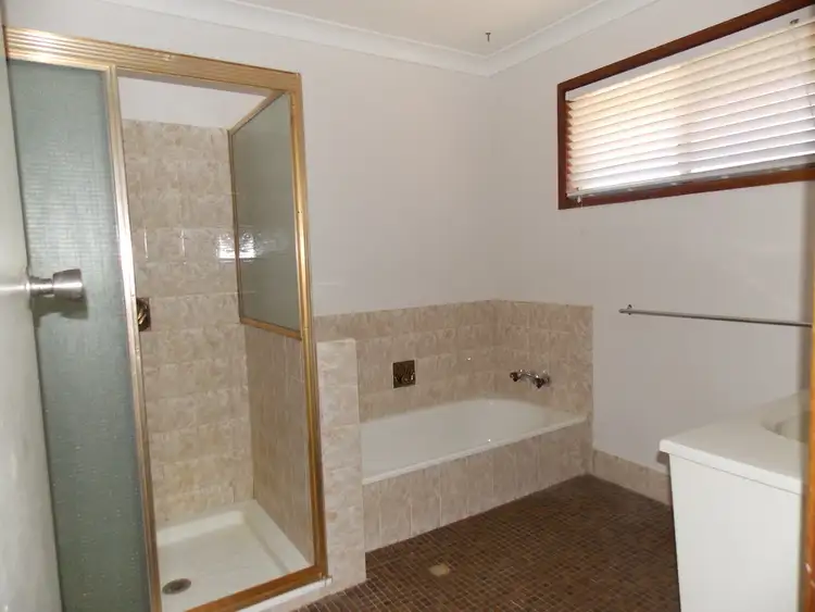 Sixth view of Homely semi-detached listing, 2/24 Evandale Crescent, Miami QLD 4220