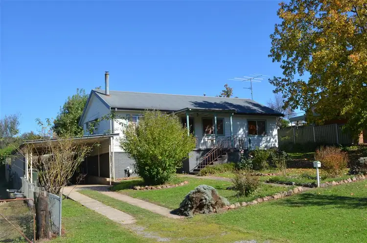21-23 Lockhart Street, Adelong NSW 2729