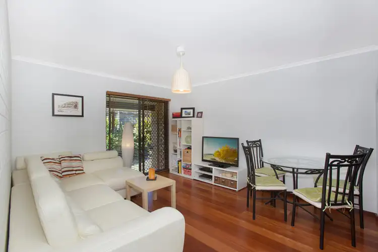 Second view of Homely villa listing, 4 / 7 Honeysuckle Street, Tweed Heads West NSW 2485