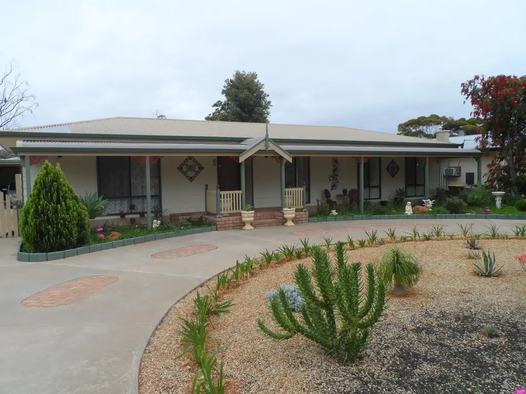 Main view of Homely house listing, 16 Eringa Avenue, Loxton SA 5333