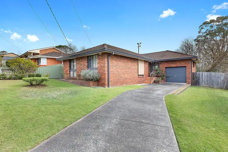6 Beaumont Avenue, Wyoming NSW 2250