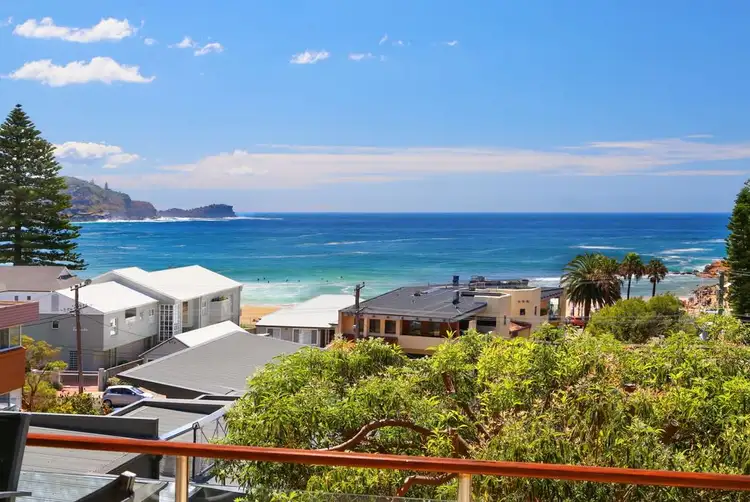 2/1 Hunts Lane, Avoca Beach NSW 2251