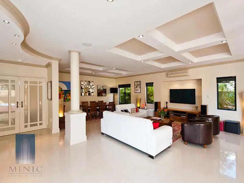 Main view of Homely house listing, 10 Hogg Avenue, Salter Point WA 6152