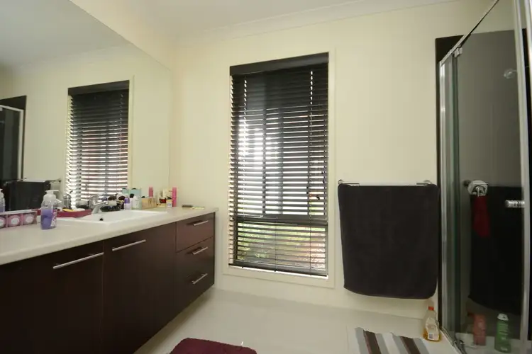 Fourth view of Homely house listing, 7 SCHRADER COURT, Eastwood VIC 3875