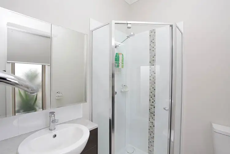 Sixth view of Homely house listing, 2/50 Patullos Road, Lara VIC 3212