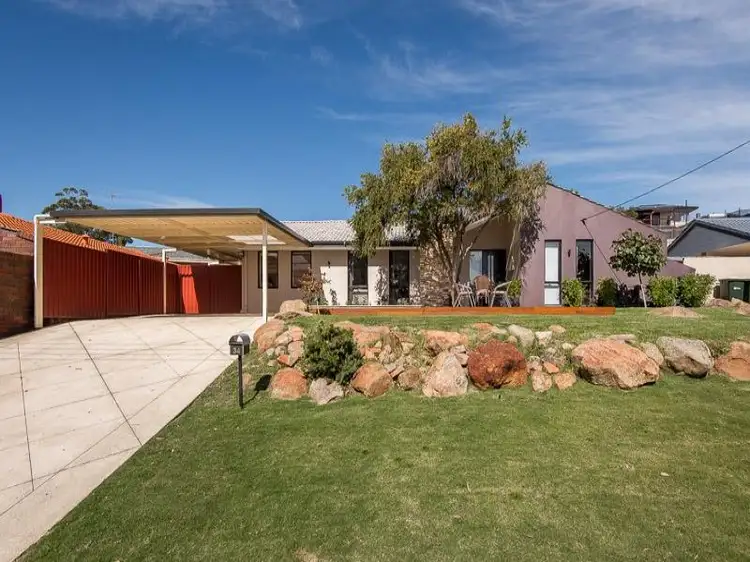 34 Solander Road, Hillarys WA 6025