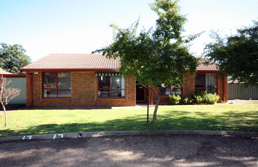 Main view of Homely house listing, 17/1 Beddoes Avenue, Dubbo NSW 2830