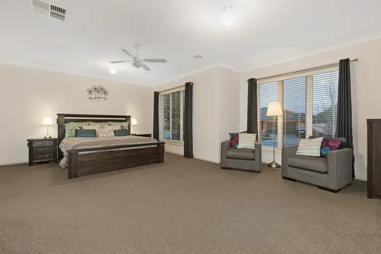Fourth view of Homely house listing, 10 Lauradan Avenue, Berwick VIC 3806