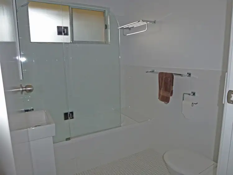 Sixth view of Homely unit listing, 8/190 McLachlan Street, Orange NSW 2800