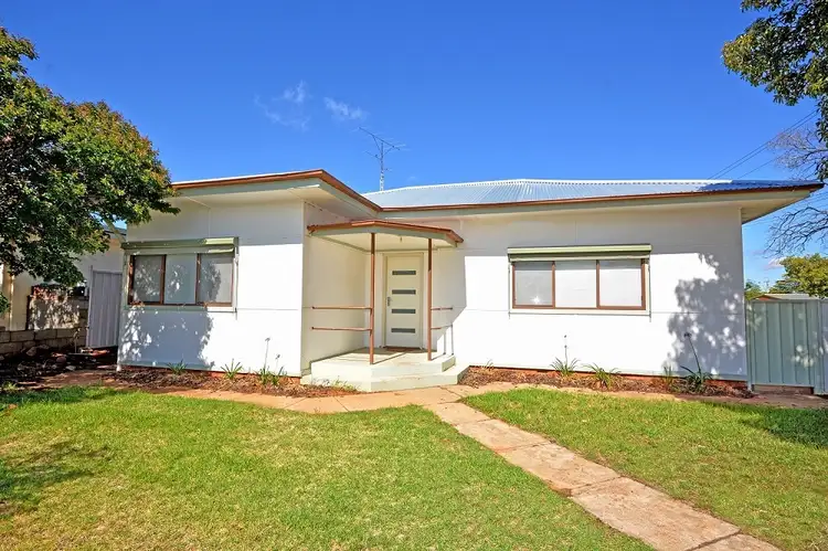 39 Waratah Street, Leeton NSW 2705