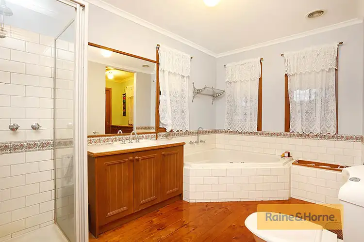 Sixth view of Homely house listing, 40 Pickersgill Crescent, Roxburgh Park VIC 3064