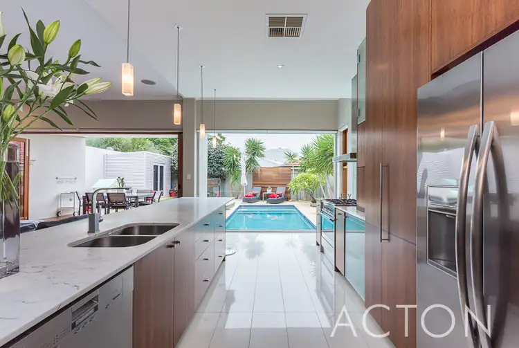 92 Hobart Street, Mount Hawthorn WA 6016