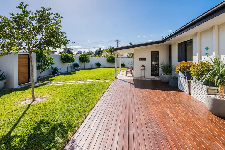 8 Amaroo Street, Biggera Waters QLD 4216