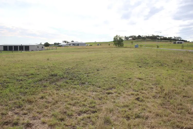 2 Sunshine Way, Kingsthorpe QLD 4400