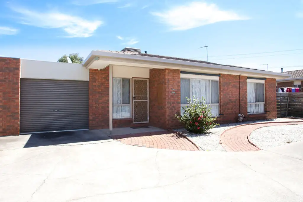 Main view of Homely unit listing, 2/137 Natimuk Road, Horsham VIC 3400