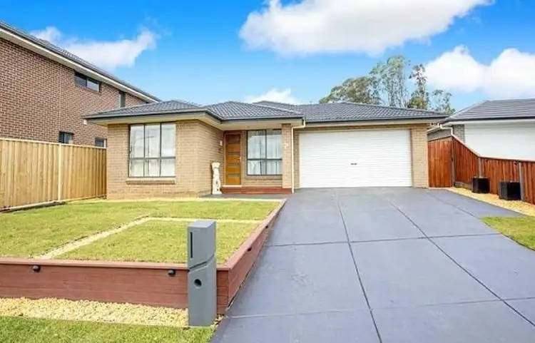 7 Ruse Place, Carnes Hill NSW 2171