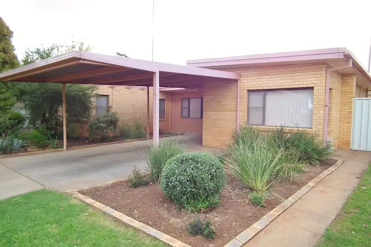 6 Cregan Place, Griffith NSW 2680