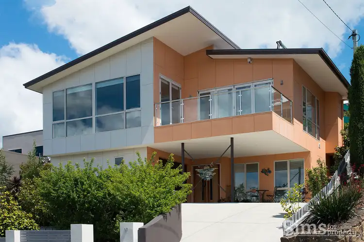 17 Whitford Grove, Trevallyn TAS 7250
