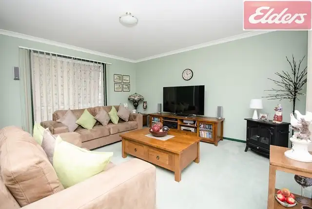 Third view of Homely townhouse listing, 10B Wagner Place, Wodonga VIC 3690