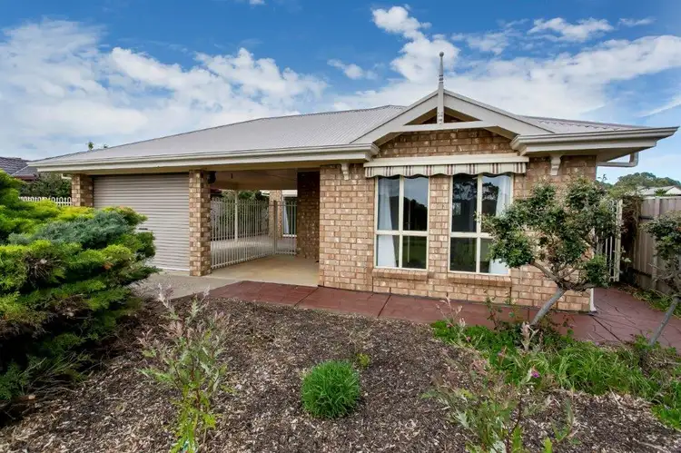 11 Esther Drive, Woodcroft SA 5162