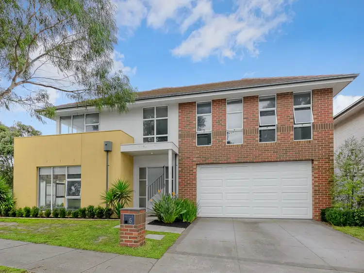 5 Pebble Beach Place, Heatherton VIC 3202