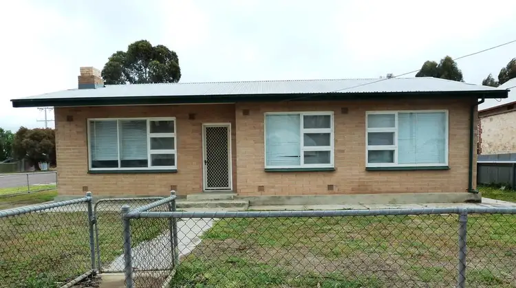 26 Dearman Street, Lock SA 5633