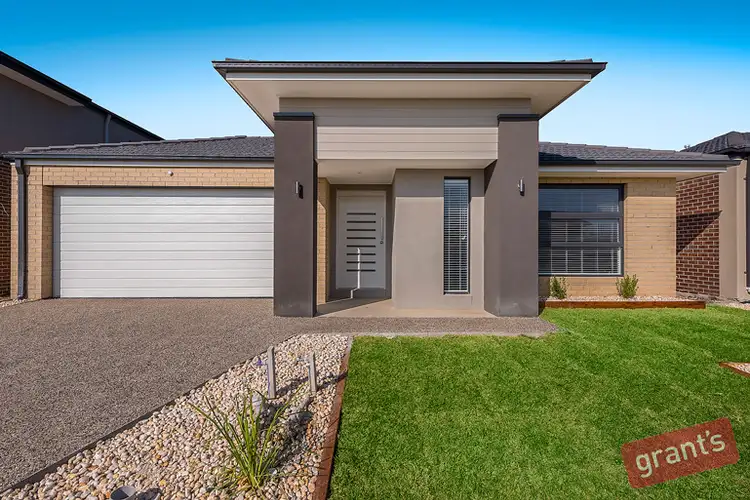 46 Deoro Parade, Clyde North VIC 3978