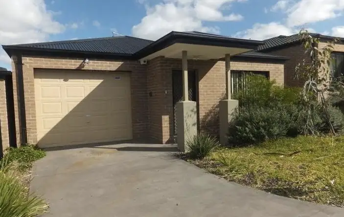 12/103 Army Road, Pakenham VIC 3810