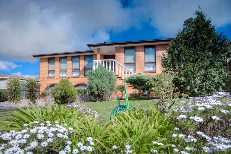 Second view of Homely house listing, 4 Mowbray Court, Sunbury VIC 3429