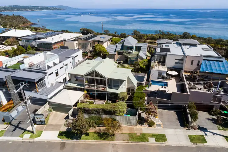 7 Strachans Road, Mornington VIC 3931