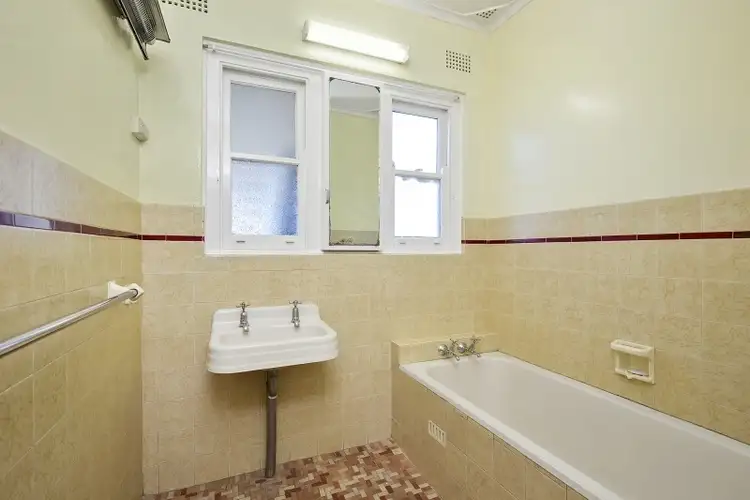 Seventh view of Homely house listing, 19 Shepherd Street, Goulburn NSW 2580