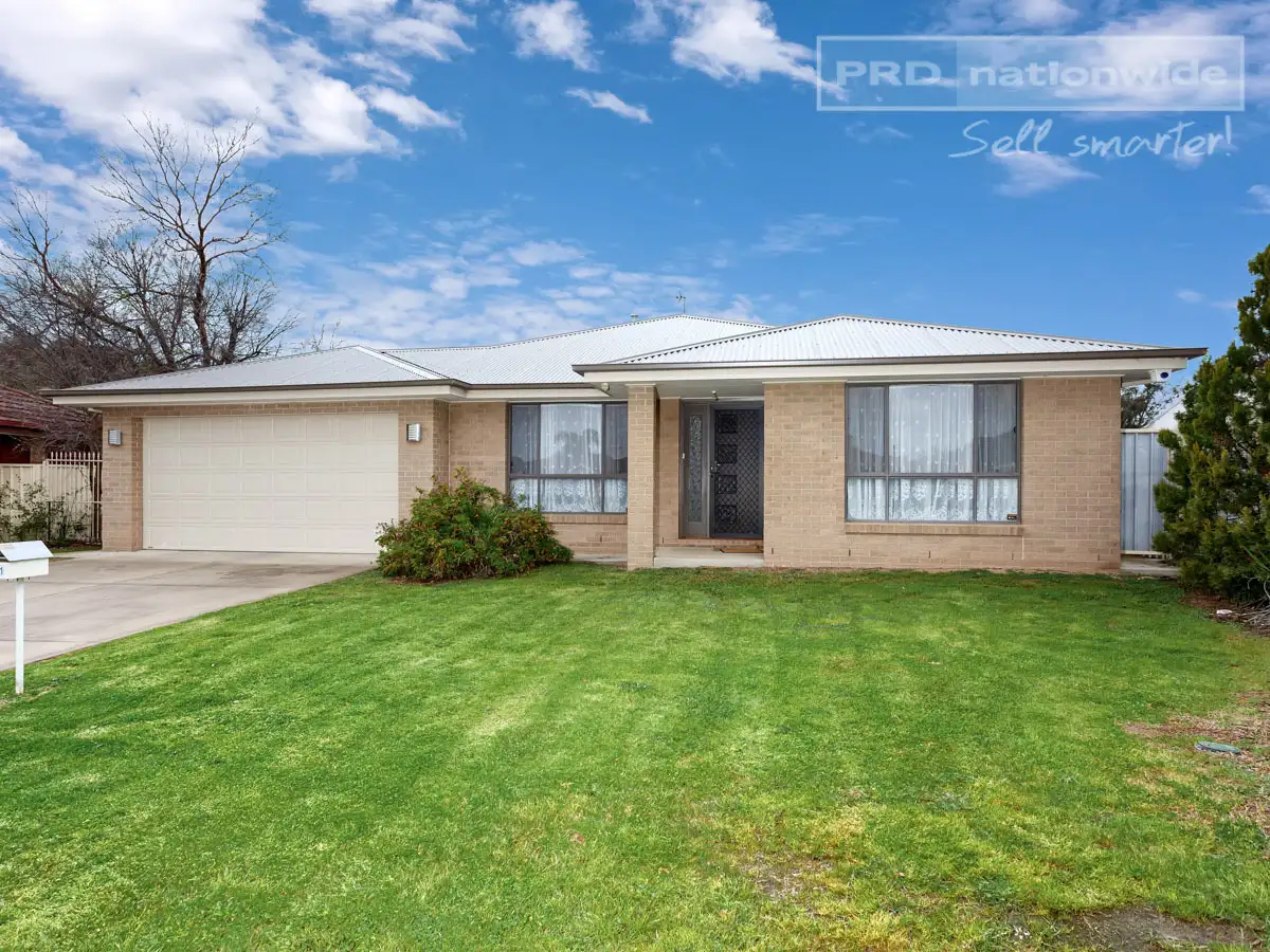 Main view of Homely house listing, 61 Undurra Drive, Glenfield Park NSW 2650