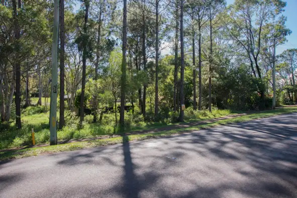 82 LUCAS DR, Lamb Island QLD 4184