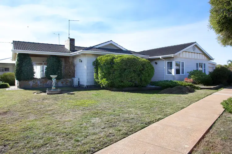 Second view of Homely house listing, 8 Margaret Street, Horsham VIC 3400