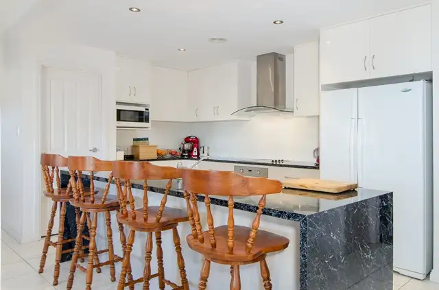 Fifth view of Homely house listing, 10 Mayflower Court, Mount Gambier SA 5290