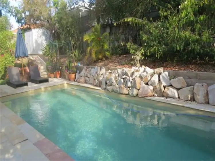 14 Faye Avenue, Scarness QLD 4655