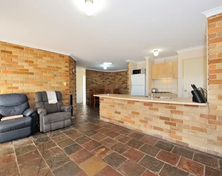 Fifth view of Homely house listing, 2 Caffra Close, Warnbro WA 6169
