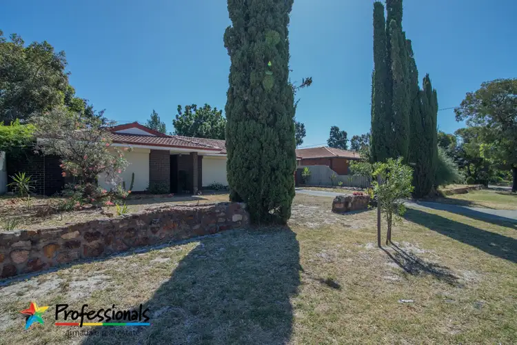 Second view of Homely house listing, 18 Boxworth Ct, Huntingdale WA 6110