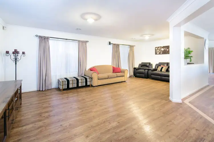 Fifth view of Homely house listing, 2 Pinot Court, Sunbury VIC 3429