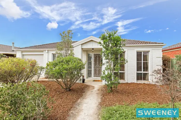 27 Dalkeith Drive, Point Cook VIC 3030