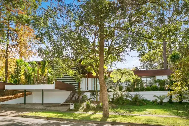 104 Burns Rd, Wahroonga NSW 2076