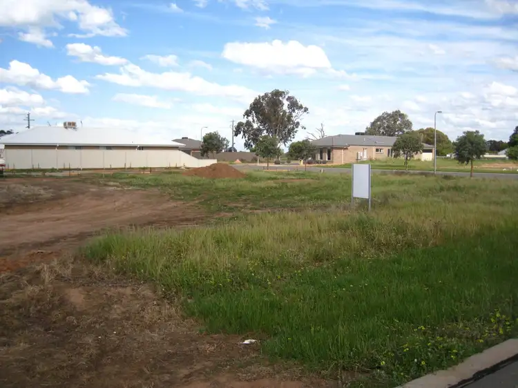 5 Courtney Street, Yarrawonga VIC 3730