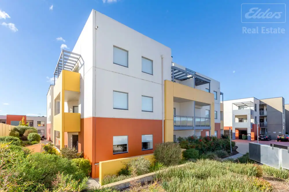 Main view of Homely unit listing, 10B/17 Uriarra Road, Crestwood NSW 2620