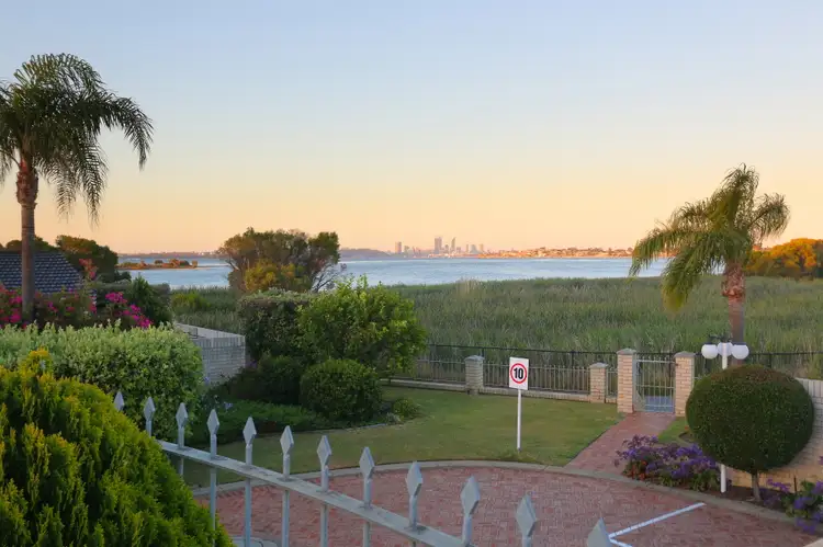 20-240 Burke Drive, Attadale WA 6156